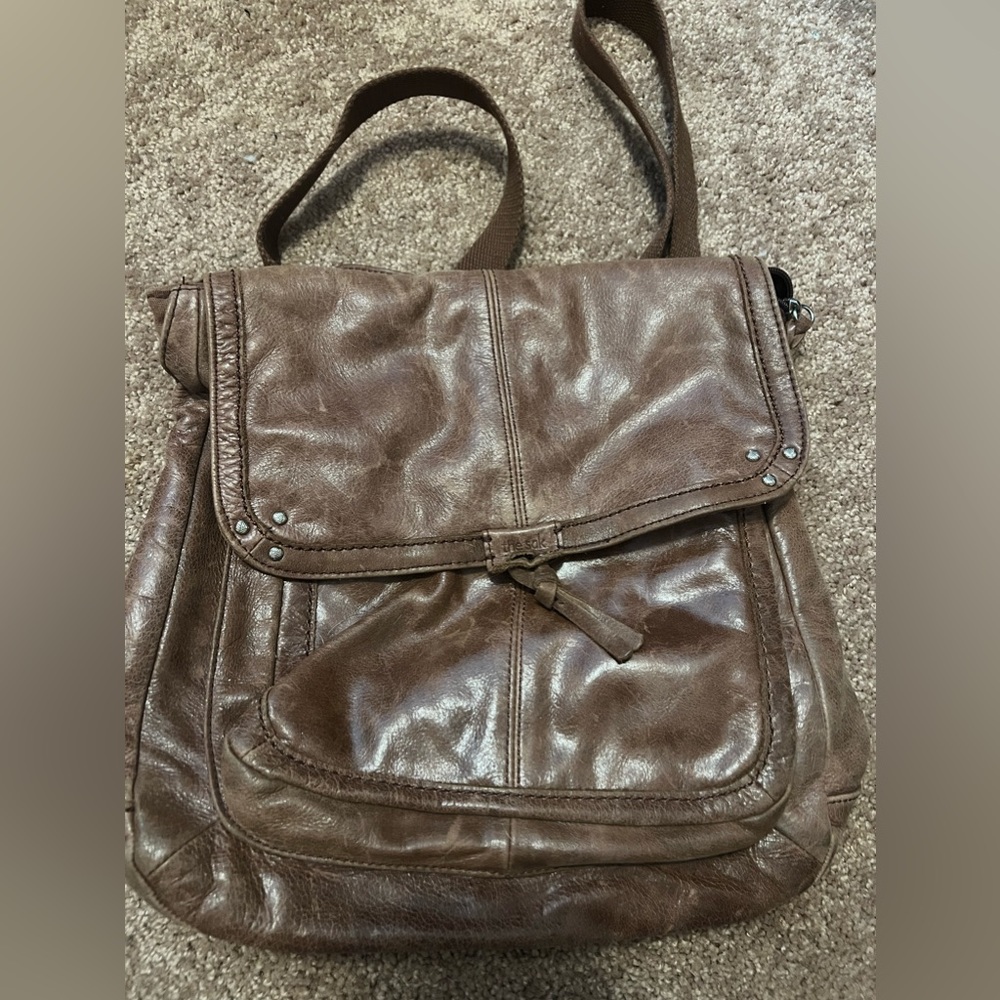 The Sak, Multifunctional backpack or crossbody!